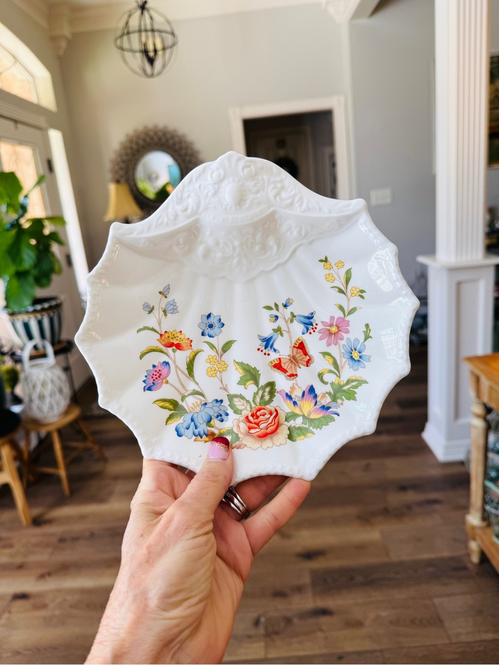 Vintage Aynsley "Cottage Garden" Bone China Embossed Shell Dish - England - Picture 3 of 16